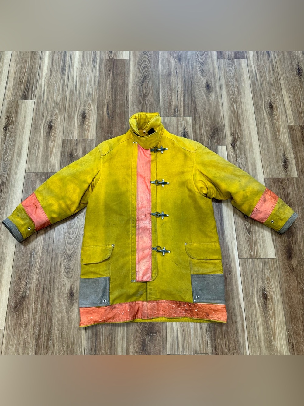Vtg 80s Lion Janesville Lined Firefighter Fireman Lobster Clasp Jacket Size 46